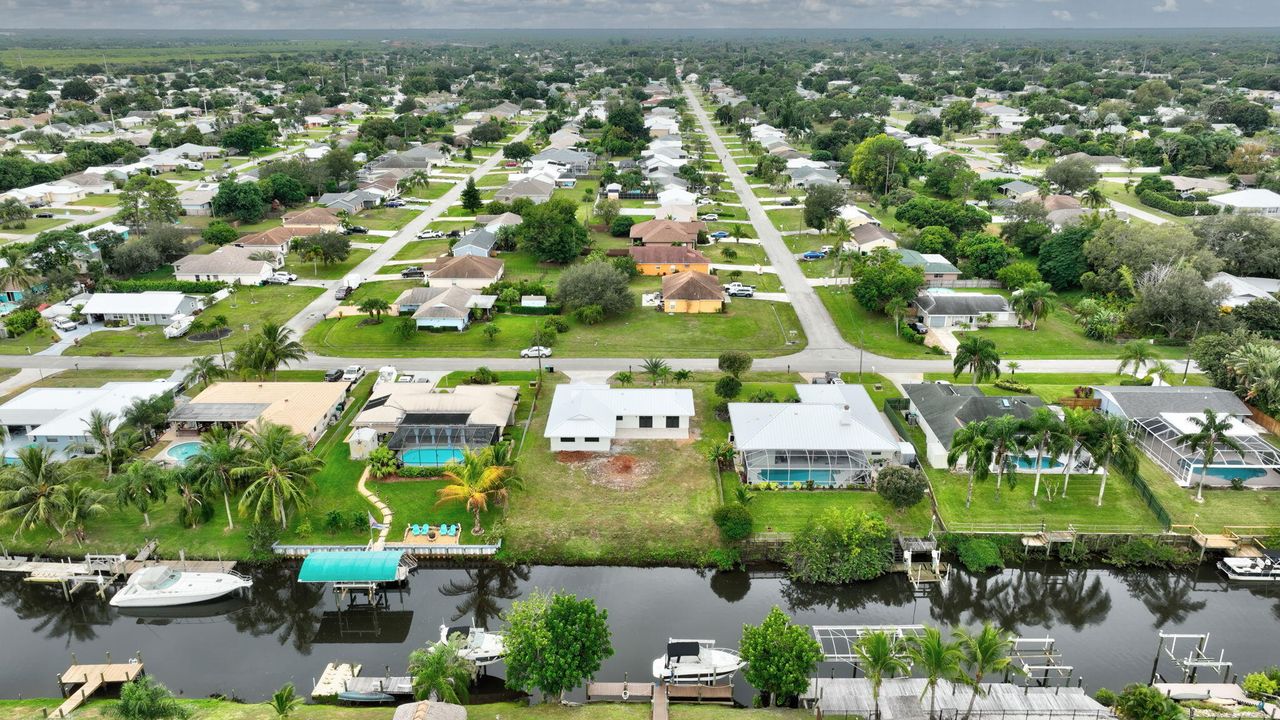 Activo con contrato: $475,850 (3 camas, 2 baños, 1592 Pies cuadrados)