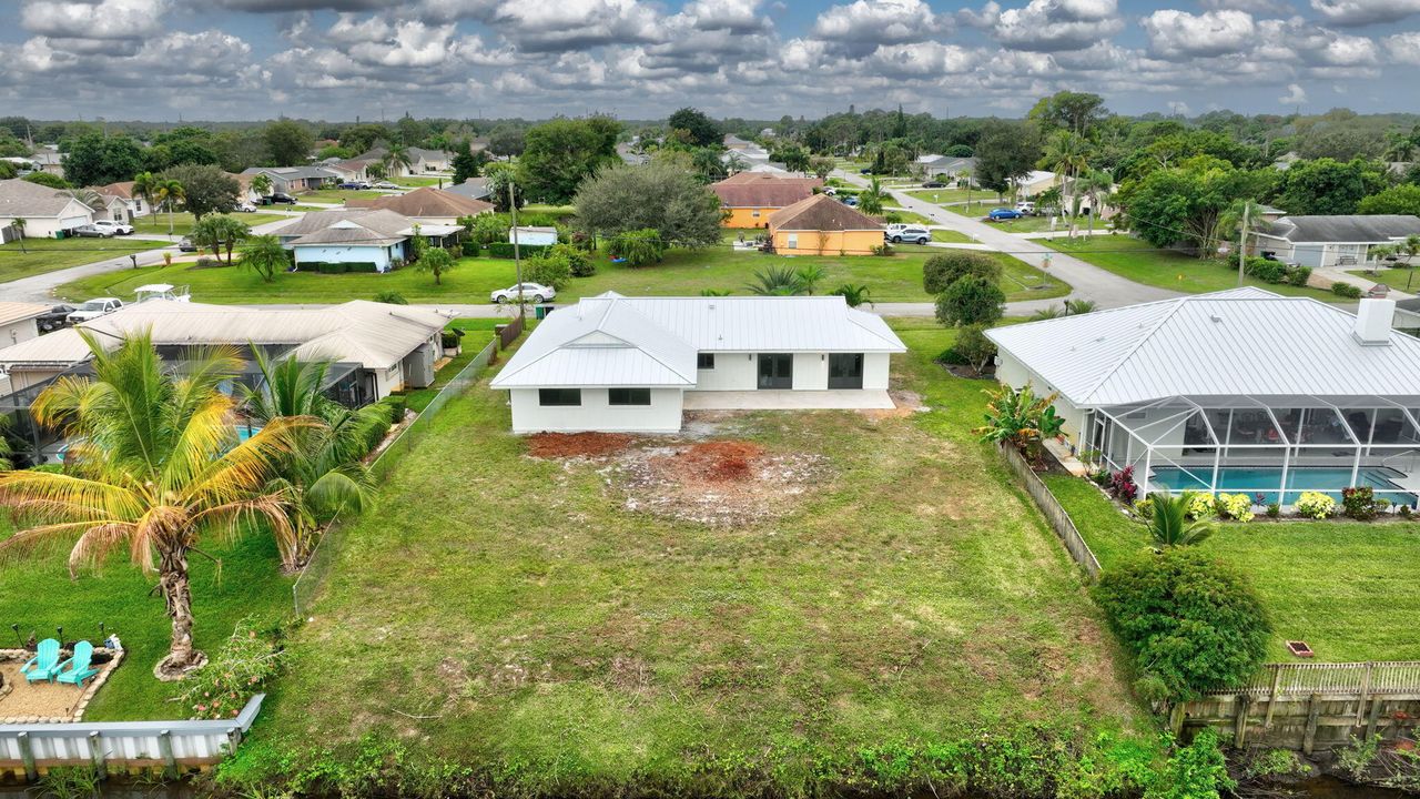 Activo con contrato: $475,850 (3 camas, 2 baños, 1592 Pies cuadrados)