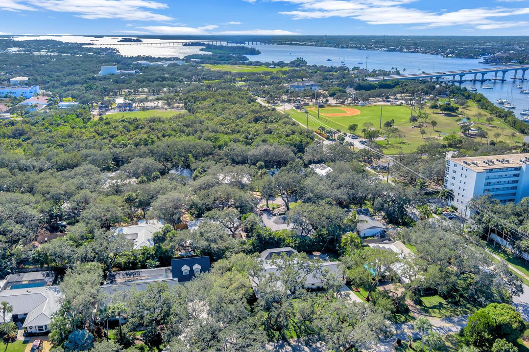 For Sale: $1,750,000 (3 beds, 3 baths, 2508 Square Feet)