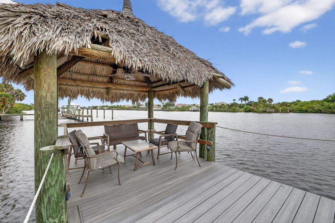 Activo con contrato: $1,650,000 (4 camas, 3 baños, 3513 Pies cuadrados)