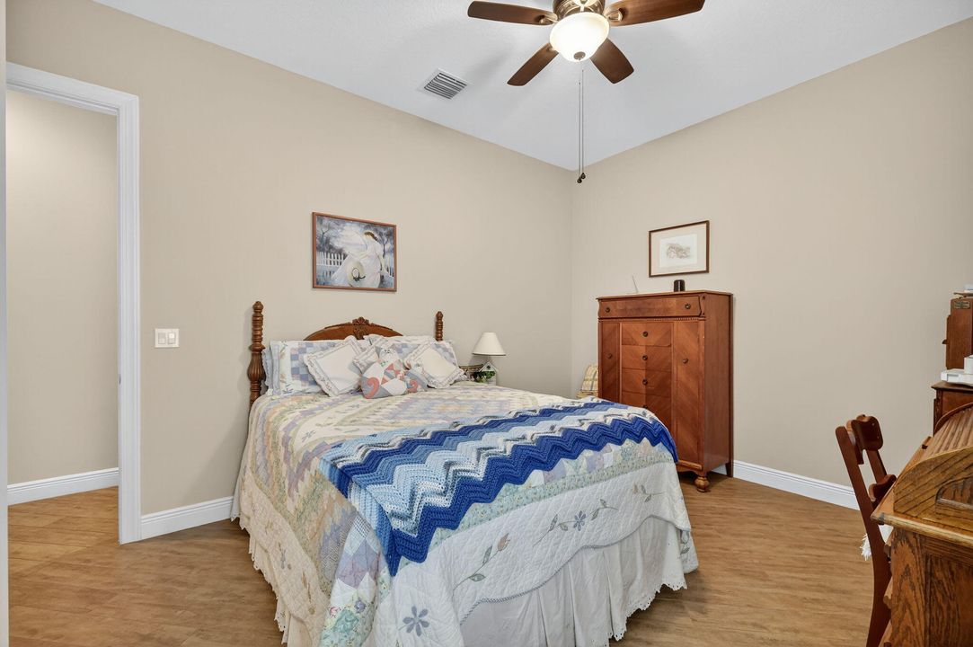 Activo con contrato: $1,650,000 (4 camas, 3 baños, 3513 Pies cuadrados)