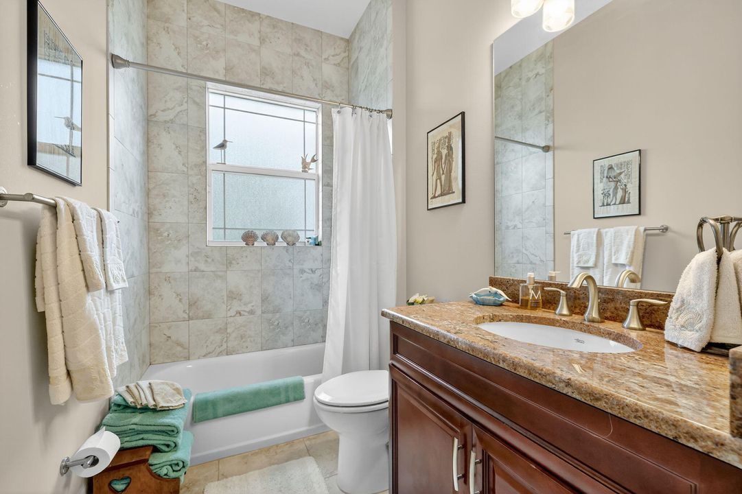 Activo con contrato: $1,650,000 (4 camas, 3 baños, 3513 Pies cuadrados)