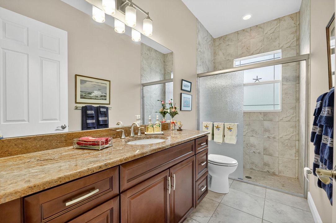 Activo con contrato: $1,650,000 (4 camas, 3 baños, 3513 Pies cuadrados)