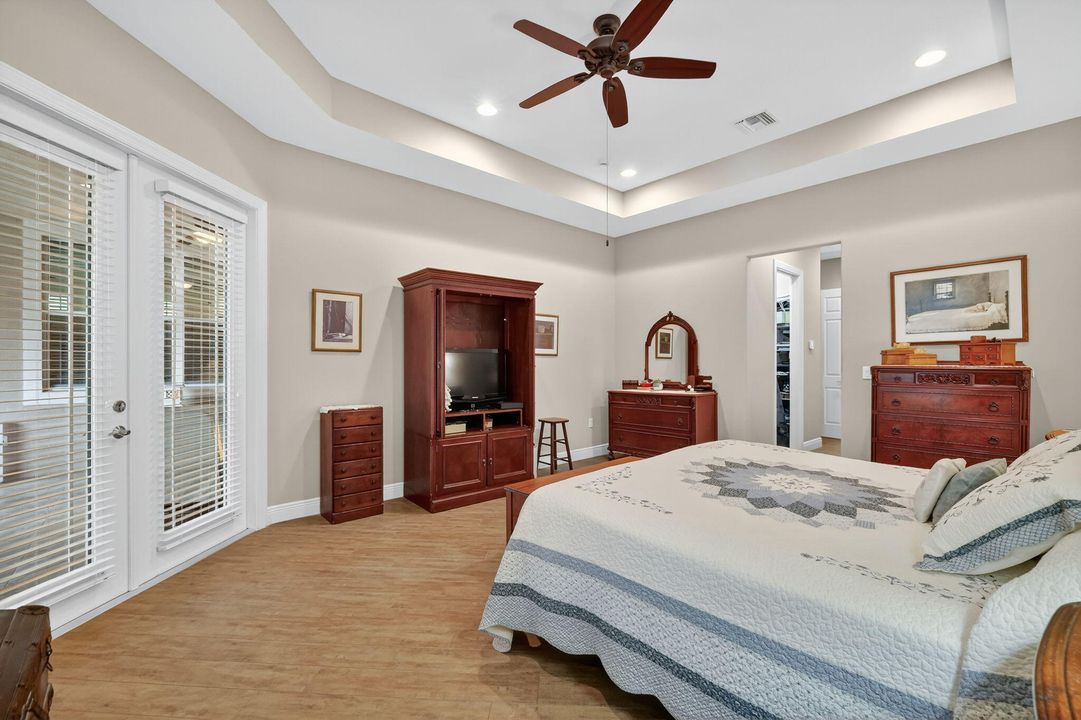 Activo con contrato: $1,650,000 (4 camas, 3 baños, 3513 Pies cuadrados)