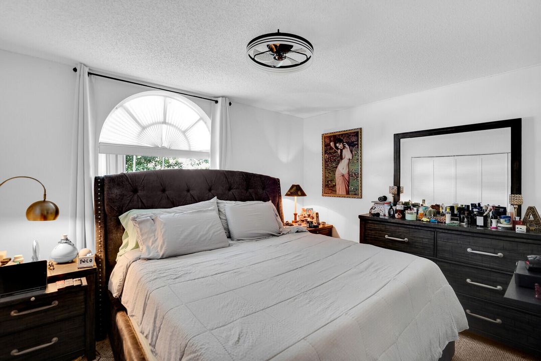 В аренду: $2,600 (3 спален, 2 ванн, 1355 Квадратных фут)