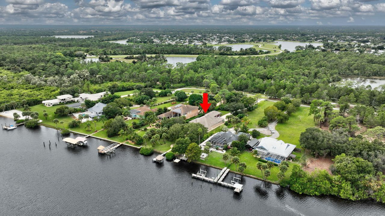 Activo con contrato: $1,650,000 (4 camas, 3 baños, 3513 Pies cuadrados)