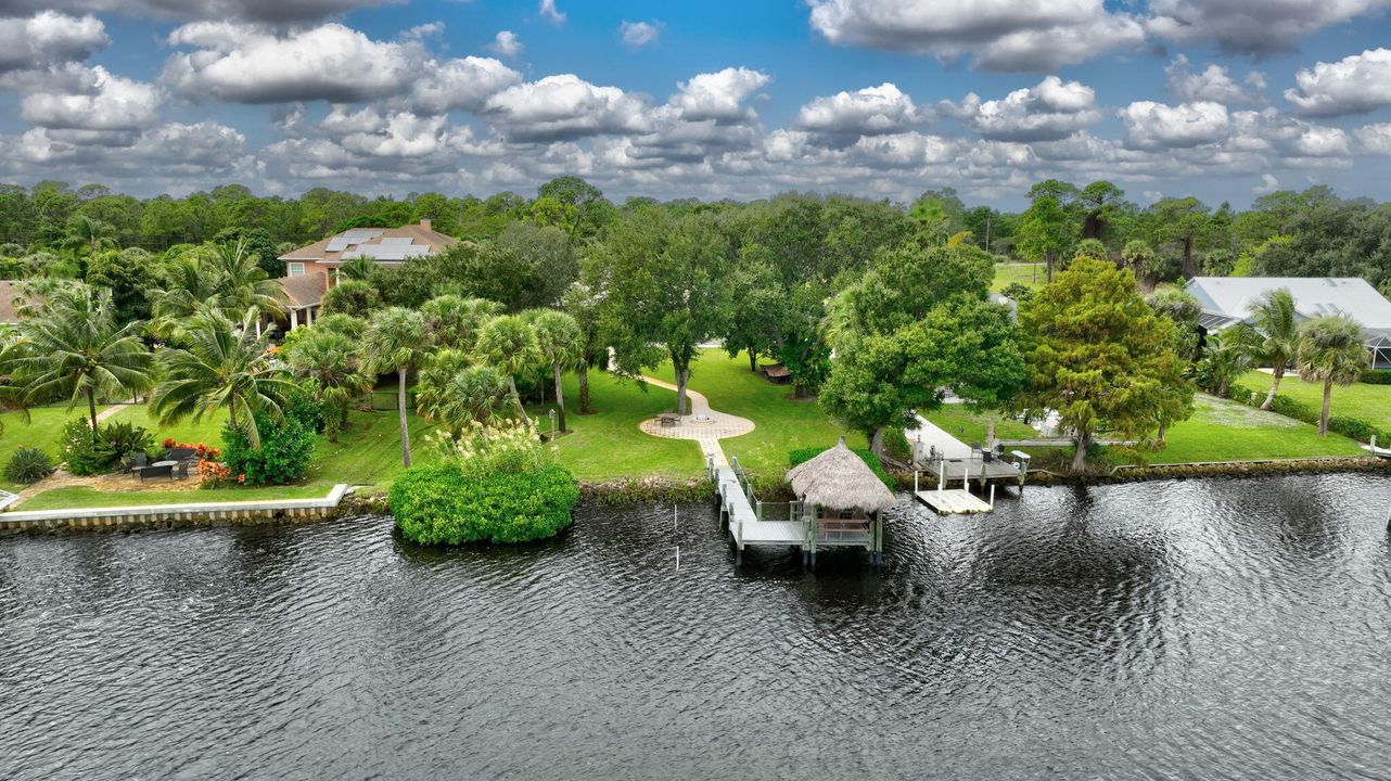 Activo con contrato: $1,650,000 (4 camas, 3 baños, 3513 Pies cuadrados)