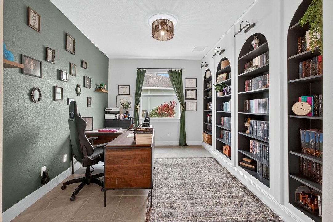 待售: $779,000 (5 贝兹, 4 浴室, 4211 平方英尺)