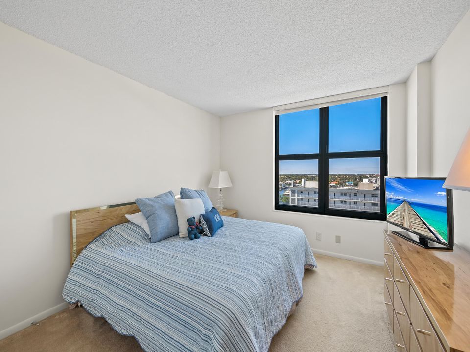 待售: $1,150,000 (3 贝兹, 2 浴室, 1852 平方英尺)