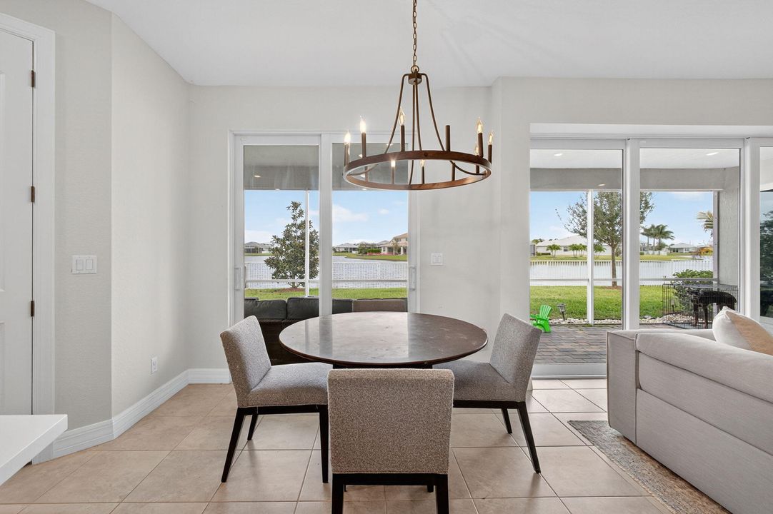 待售: $779,000 (5 贝兹, 4 浴室, 4211 平方英尺)