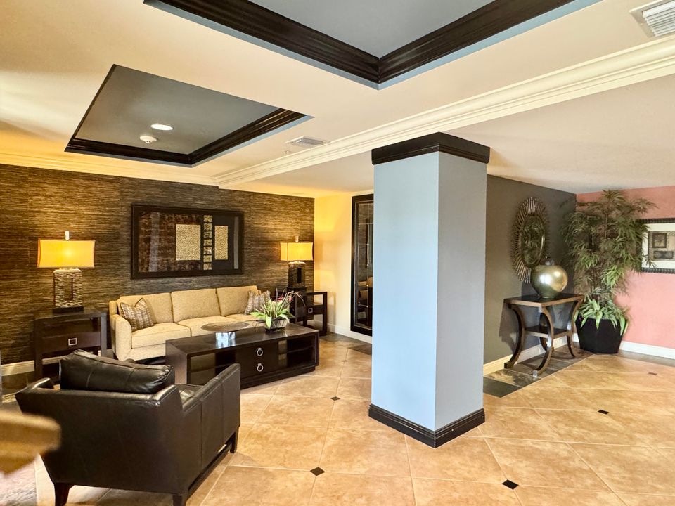 Activo con contrato: $3,000 (2 camas, 2 baños, 1038 Pies cuadrados)