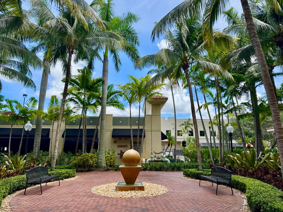 Activo con contrato: $3,000 (2 camas, 2 baños, 1038 Pies cuadrados)