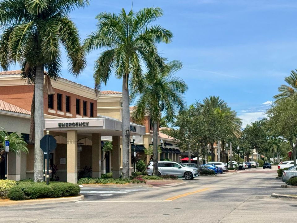 Activo con contrato: $3,000 (2 camas, 2 baños, 1038 Pies cuadrados)