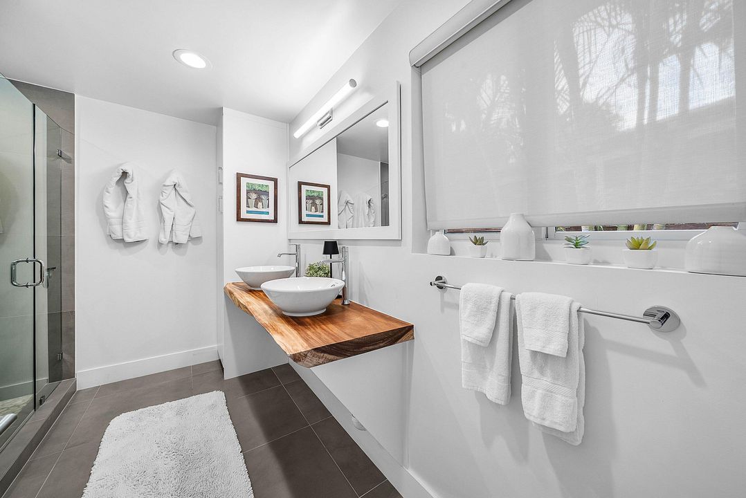 На продажу: $3,495,000 (3 спален, 3 ванн, 2345 Квадратных фут)