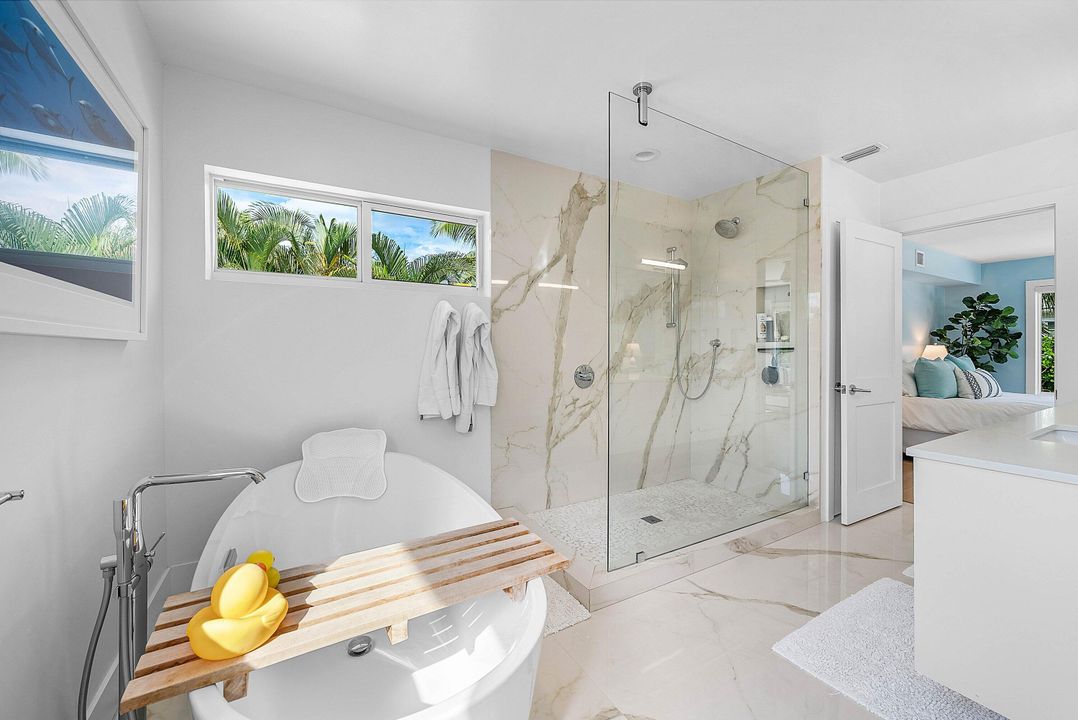 На продажу: $3,495,000 (3 спален, 3 ванн, 2345 Квадратных фут)