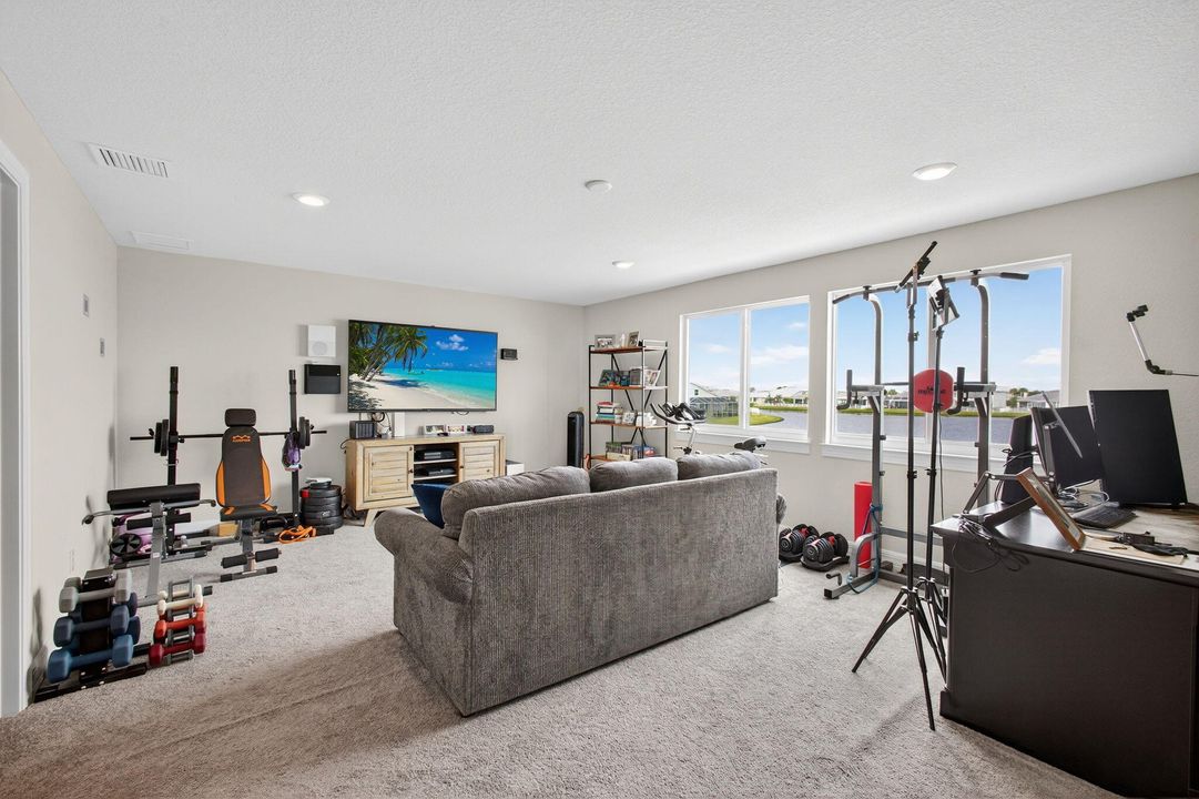 待售: $779,000 (5 贝兹, 4 浴室, 4211 平方英尺)