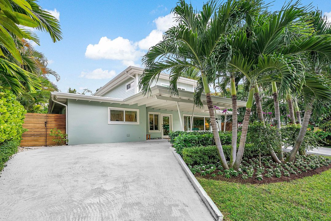 На продажу: $3,495,000 (3 спален, 3 ванн, 2345 Квадратных фут)