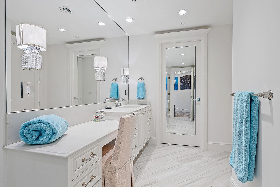 En Venta: $4,950,000 (4 camas, 4 baños, 3849 Pies cuadrados)