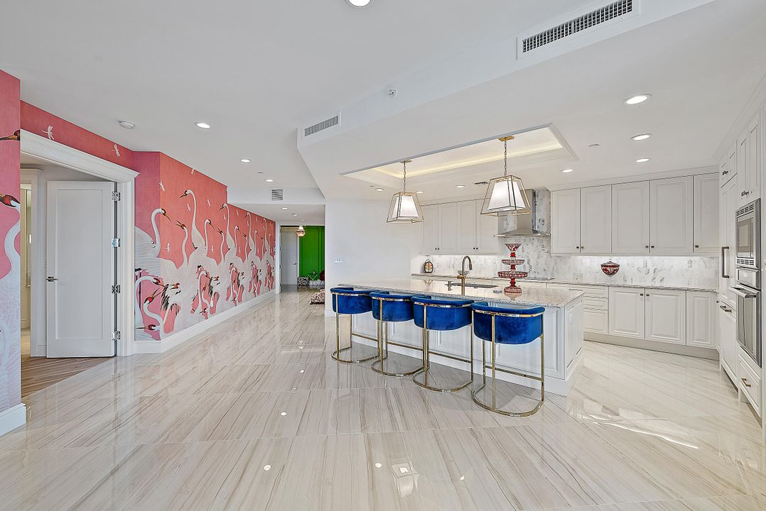 En Venta: $4,950,000 (4 camas, 4 baños, 3849 Pies cuadrados)