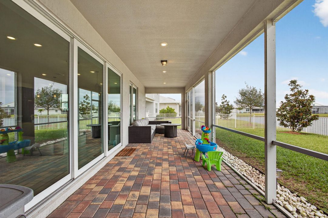 待售: $779,000 (5 贝兹, 4 浴室, 4211 平方英尺)