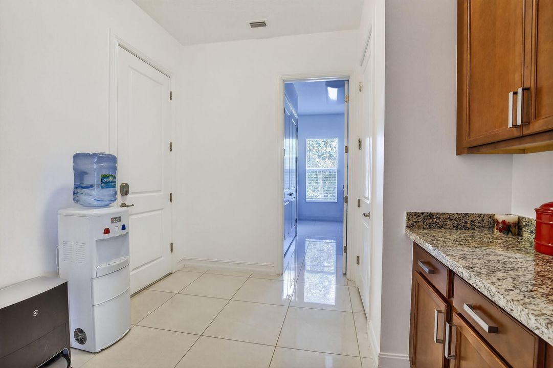 Active With Contract: $2,000,000 (4 beds, 3 baths, 4936 Square Feet)