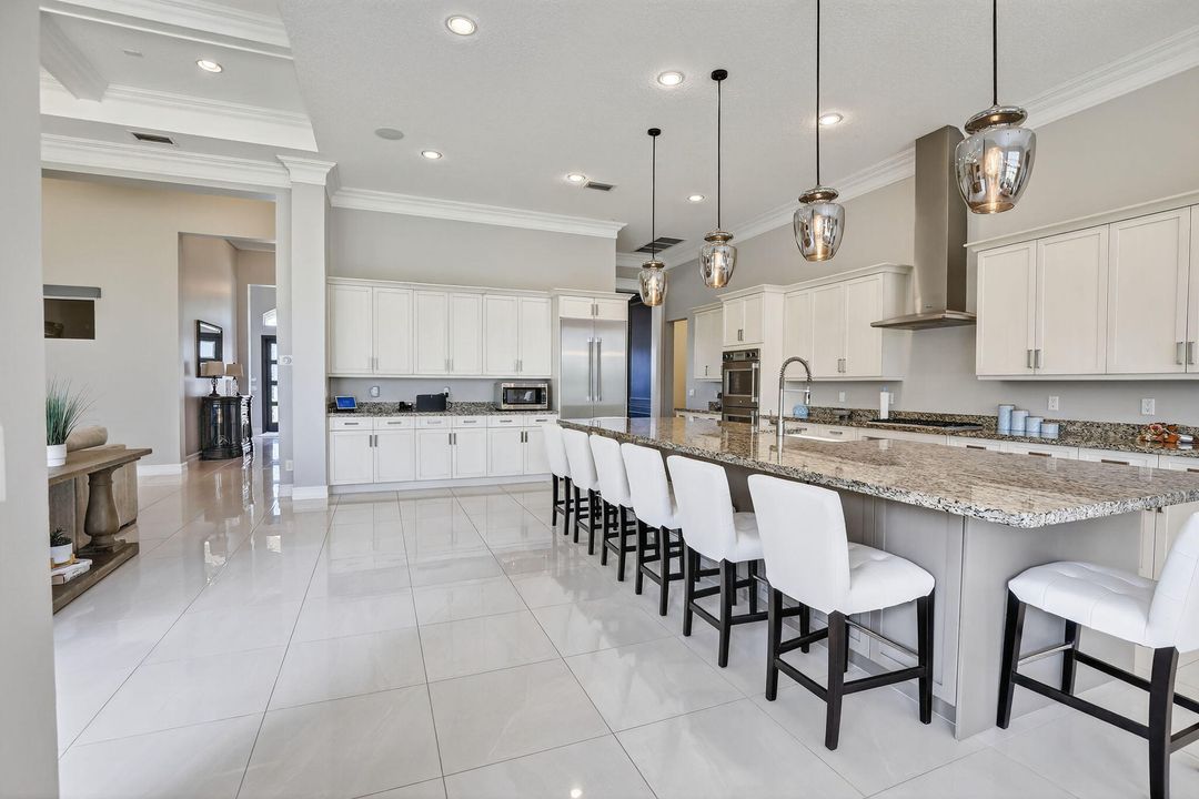 Active With Contract: $2,000,000 (4 beds, 3 baths, 4936 Square Feet)