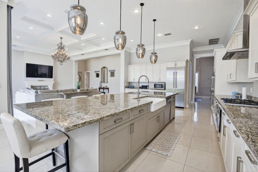 Active With Contract: $2,000,000 (4 beds, 3 baths, 4936 Square Feet)