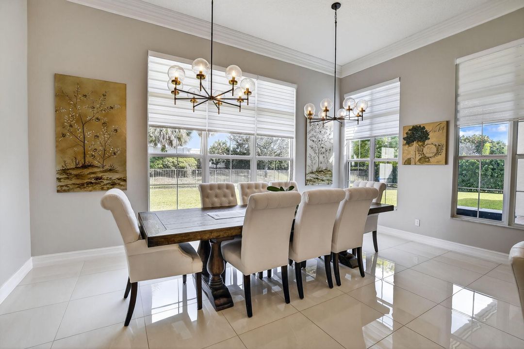 Active With Contract: $2,000,000 (4 beds, 3 baths, 4936 Square Feet)