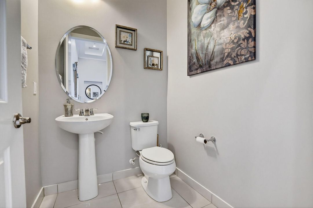 Active With Contract: $2,000,000 (4 beds, 3 baths, 4936 Square Feet)