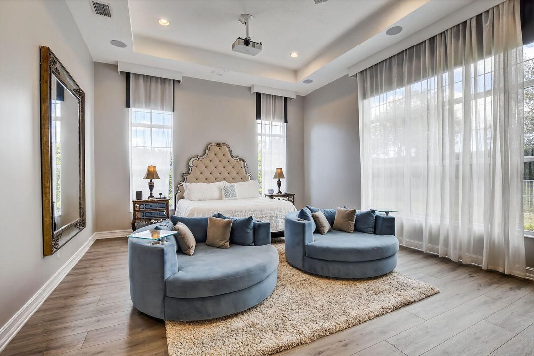 Active With Contract: $2,000,000 (4 beds, 3 baths, 4936 Square Feet)