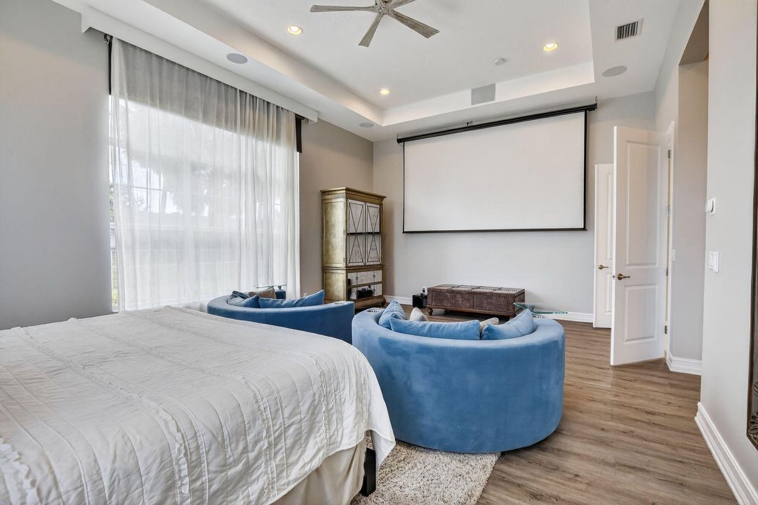 Active With Contract: $2,000,000 (4 beds, 3 baths, 4936 Square Feet)