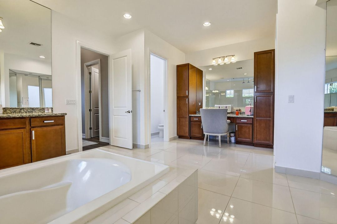 Active With Contract: $2,000,000 (4 beds, 3 baths, 4936 Square Feet)