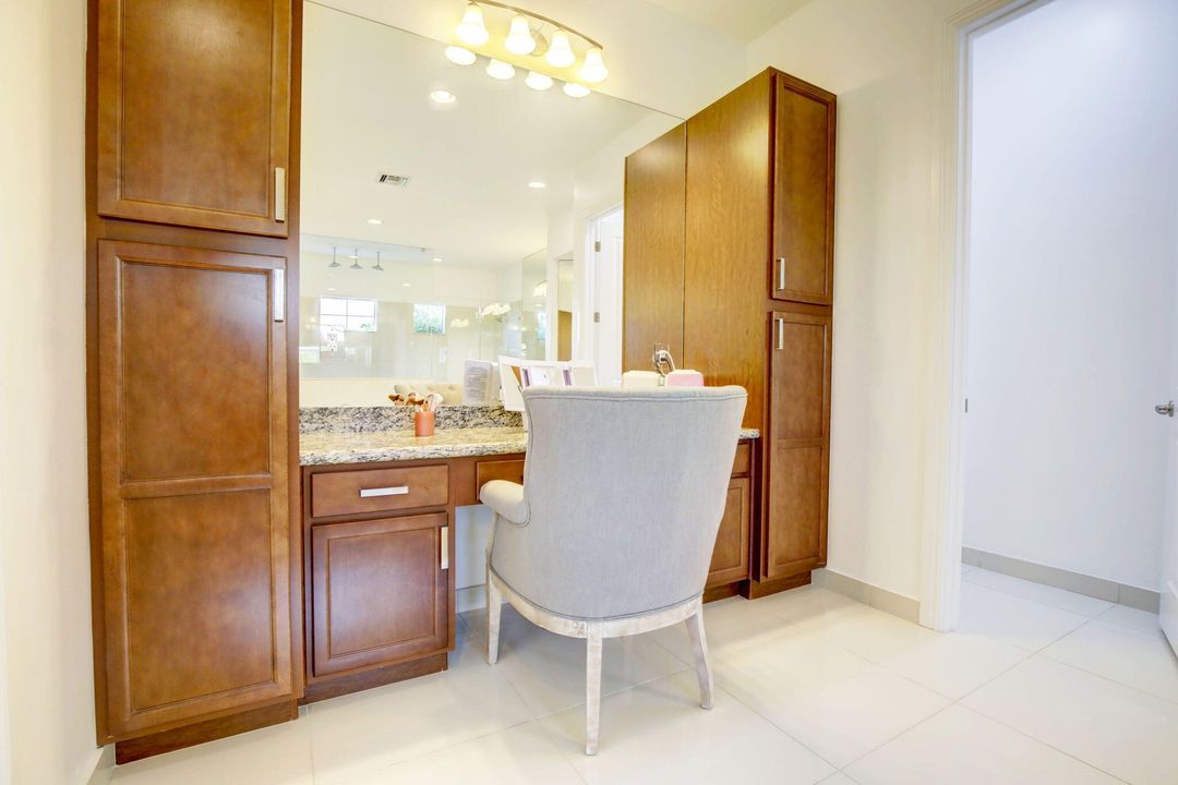 Active With Contract: $2,000,000 (4 beds, 3 baths, 4936 Square Feet)