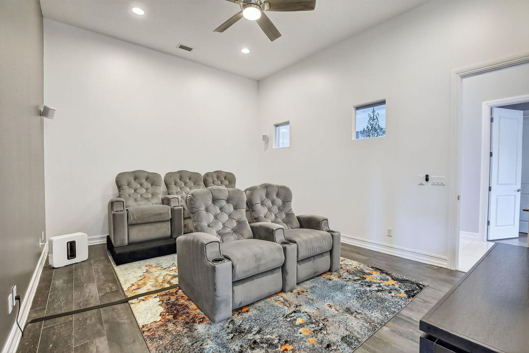 Active With Contract: $2,000,000 (4 beds, 3 baths, 4936 Square Feet)