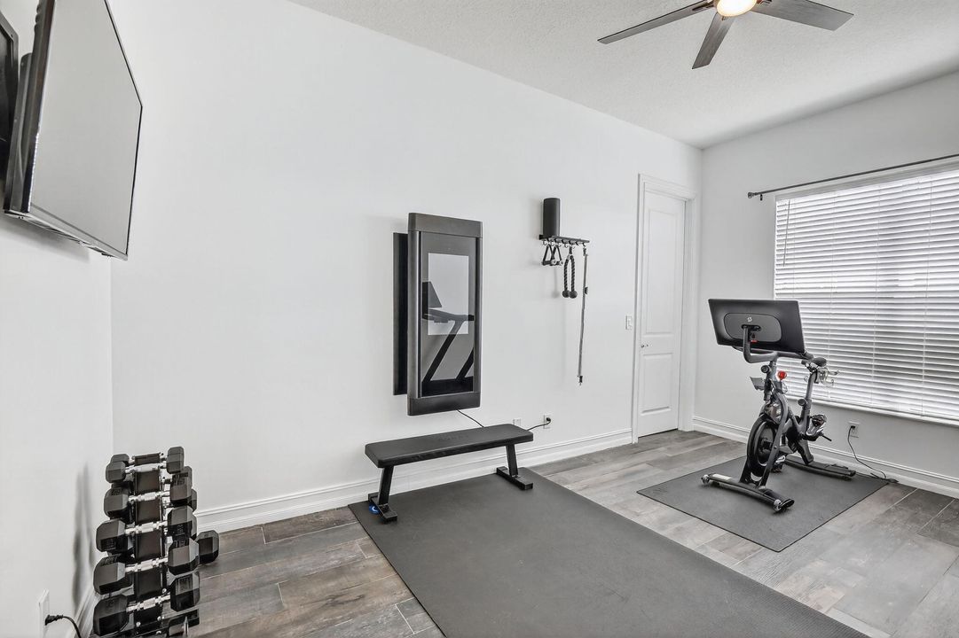 Active With Contract: $2,000,000 (4 beds, 3 baths, 4936 Square Feet)