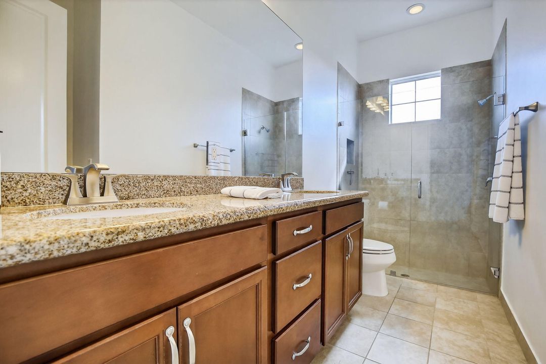 Active With Contract: $2,000,000 (4 beds, 3 baths, 4936 Square Feet)