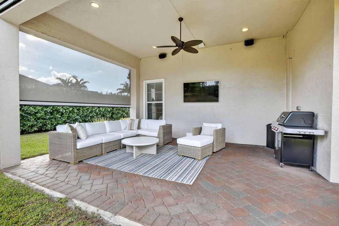 Active With Contract: $2,000,000 (4 beds, 3 baths, 4936 Square Feet)