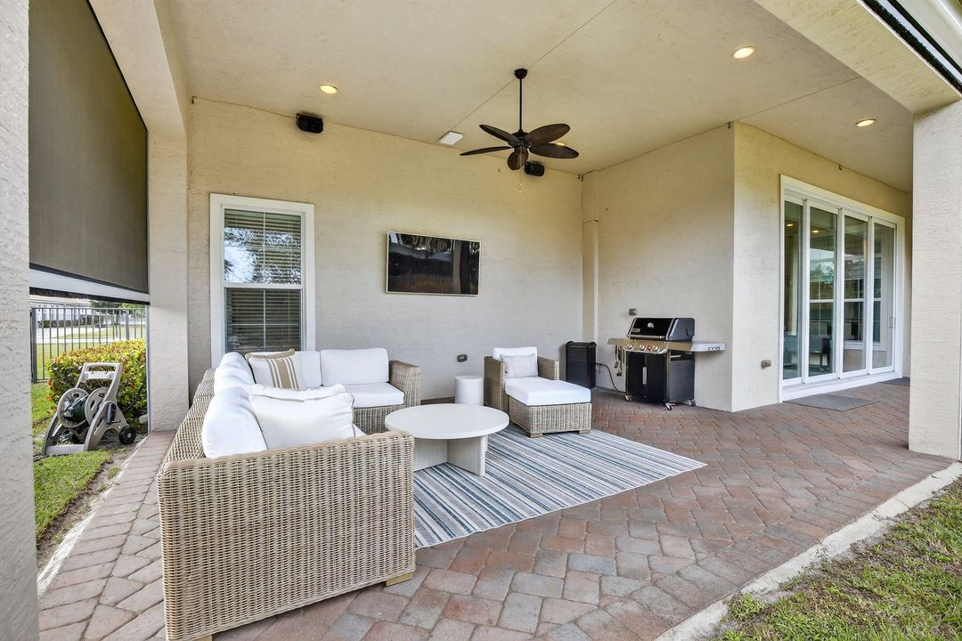 Active With Contract: $2,000,000 (4 beds, 3 baths, 4936 Square Feet)