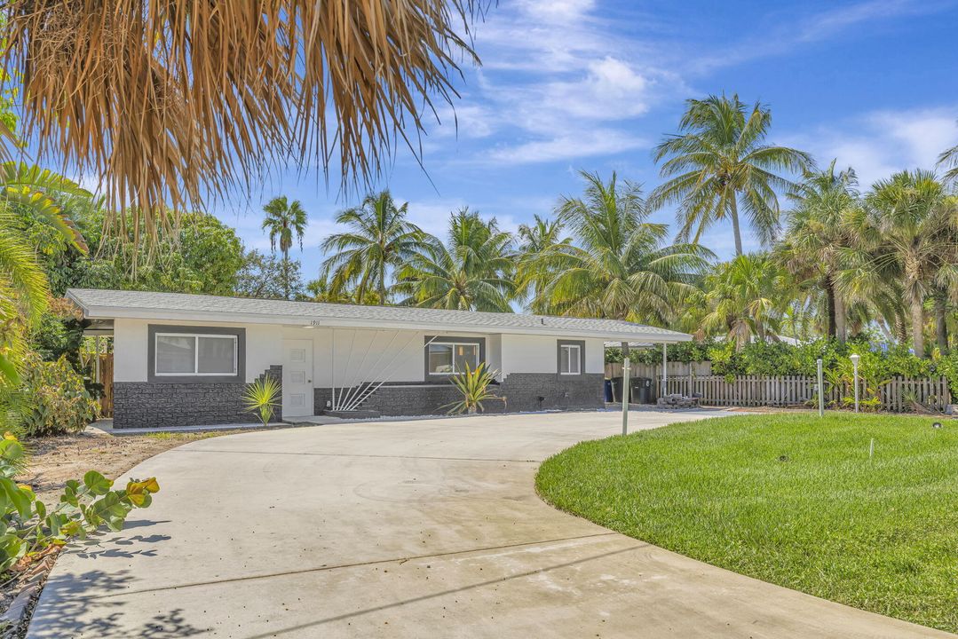 For Rent: $2,700 (2 beds, 1 baths, 1453 Square Feet)