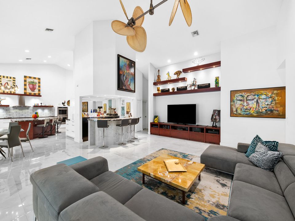 На продажу: $3,750,000 (5 спален, 3 ванн, 4563 Квадратных фут)