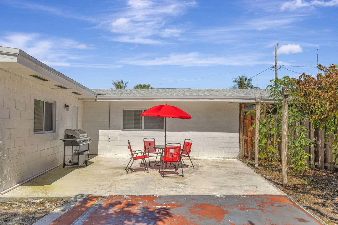 For Rent: $2,700 (2 beds, 1 baths, 1453 Square Feet)