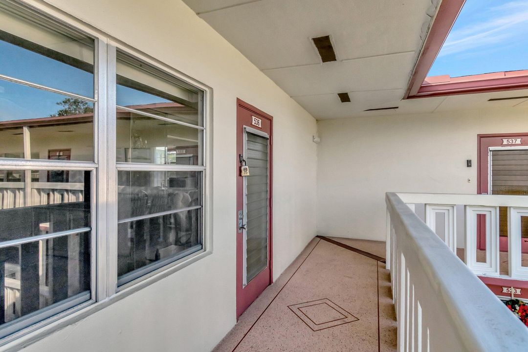 待售: $110,000 (2 贝兹, 1 浴室, 819 平方英尺)