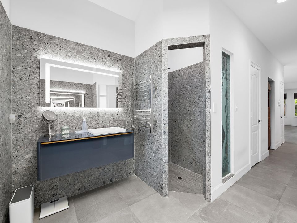 На продажу: $3,750,000 (5 спален, 3 ванн, 4563 Квадратных фут)