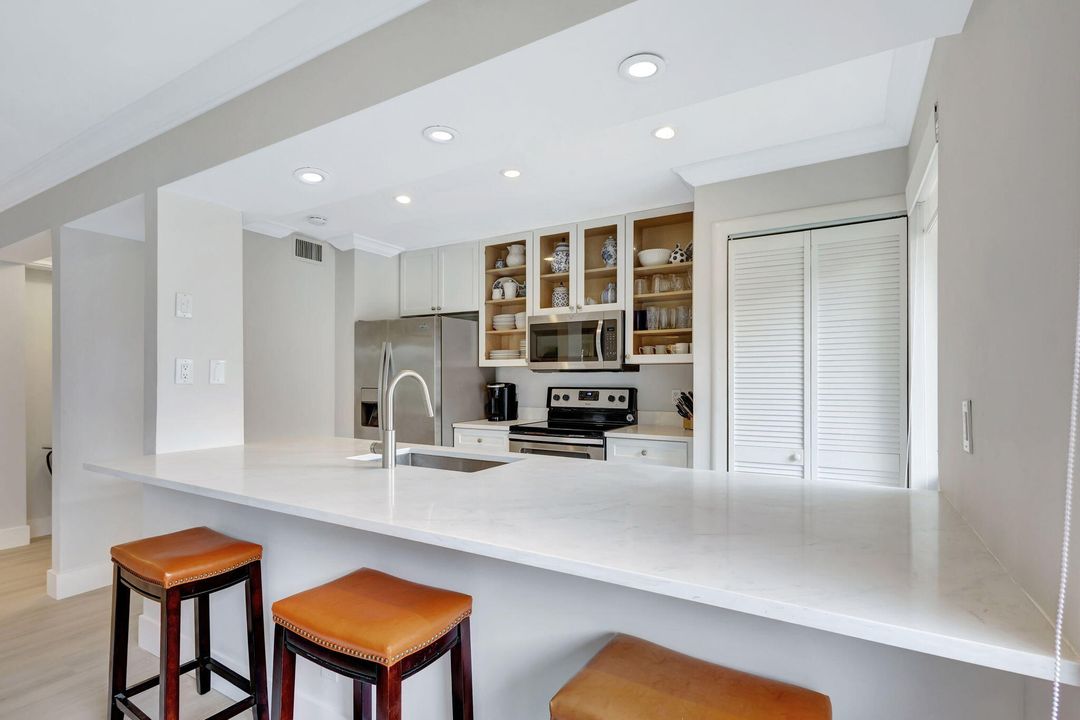 For Rent: $8,500 (2 beds, 2 baths, 1366 Square Feet)