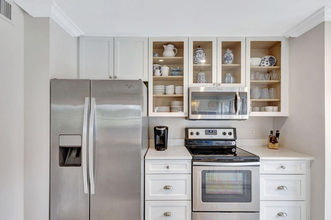 For Rent: $8,500 (2 beds, 2 baths, 1366 Square Feet)