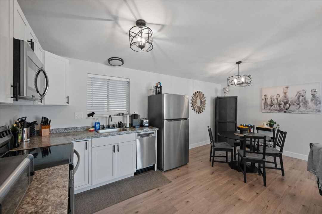 Activo con contrato: $4,950 (3 camas, 2 baños, 1200 Pies cuadrados)