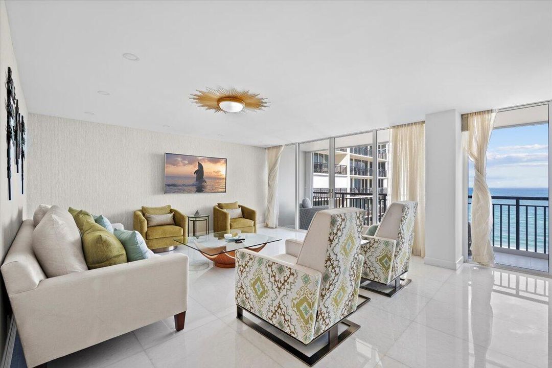 Active With Contract: $1,299,900 (2 beds, 2 baths, 1236 Square Feet)