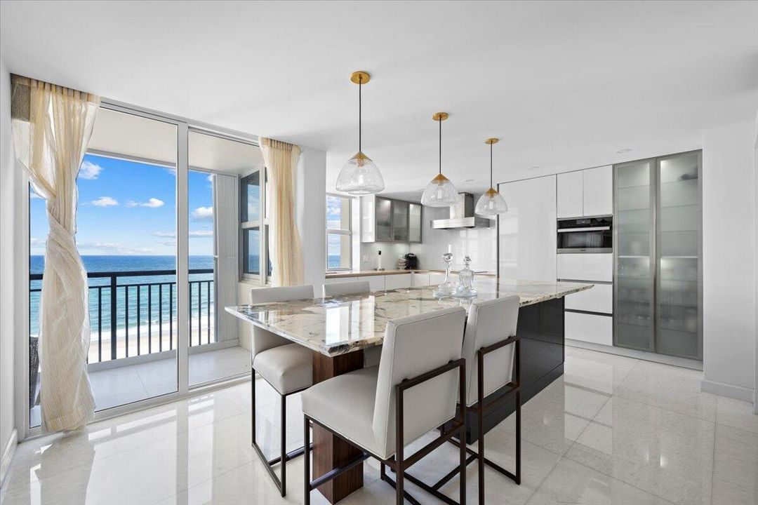 Active With Contract: $1,299,900 (2 beds, 2 baths, 1236 Square Feet)