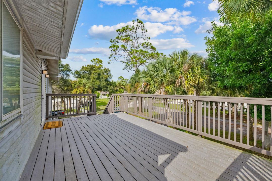 Activo con contrato: $4,950 (3 camas, 2 baños, 1200 Pies cuadrados)