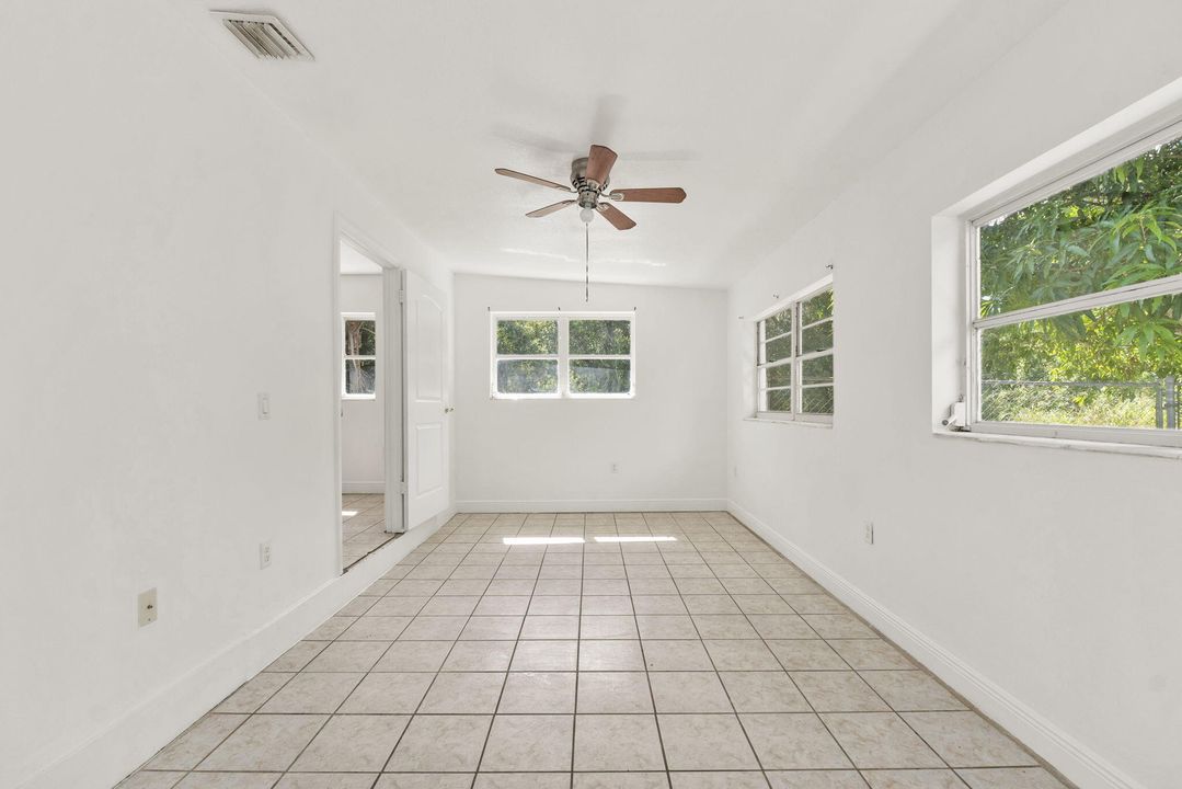 Active With Contract: $279,900 (2 beds, 2 baths, 1514 Square Feet)